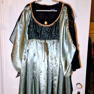 Medieval or Renaissance style dress